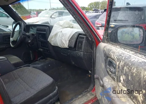 1999 Jeep Cherokee Classic/Sport из США, поврежденный, VIN 1J4FF68S4XL652544